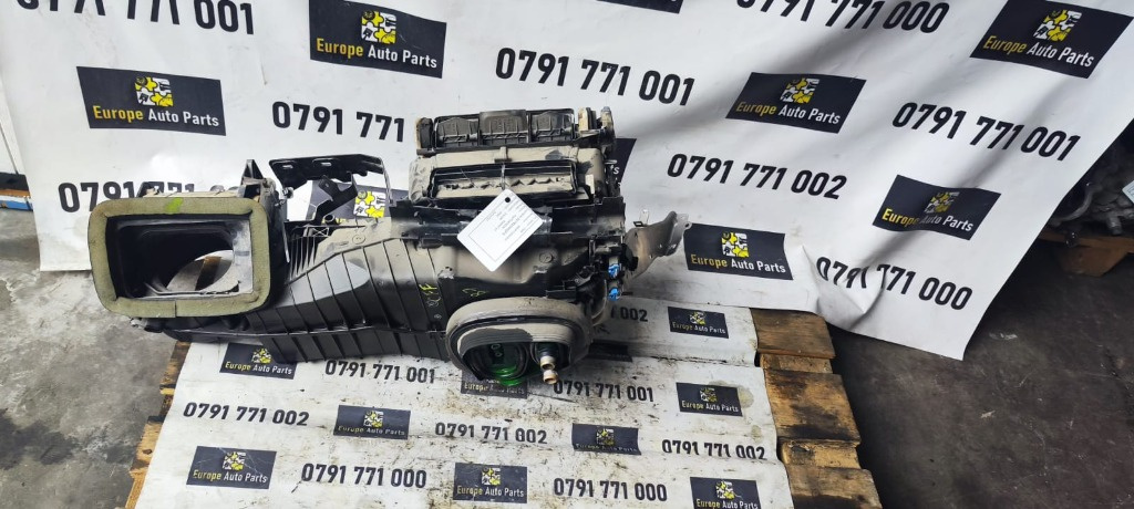 Grup caldura Vw Passat B7 2.0 TDI cod motor CFF an 2012 cod 3C1820003FS