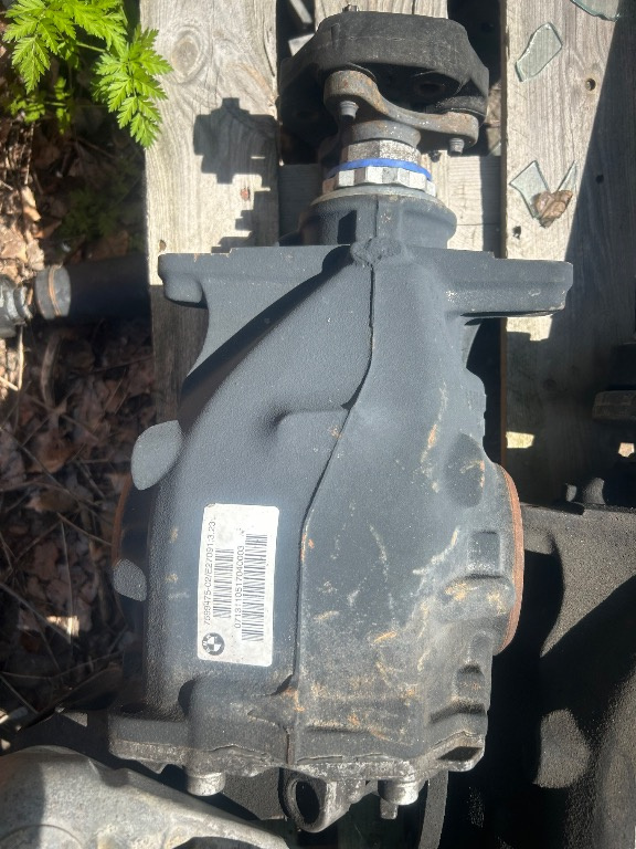 Grup diferential 7599475-02 BMW F22 F30 F31 F32 F33 F36 cod 7599475-02 raport 3.23 cutie manuala