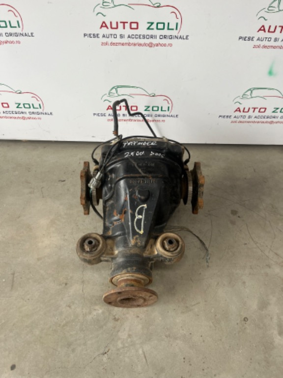 Grup Diferential spate pentru Nissan Pathfinder 2.5 DCI 2006 ,cod 38311EB300