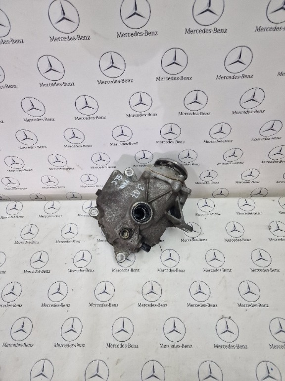 Grup fata mercedes a2053306600 raport 3.07