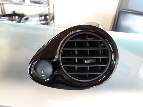 Gura De Ventilatie Dreapta Renault Clio IV NR.2752