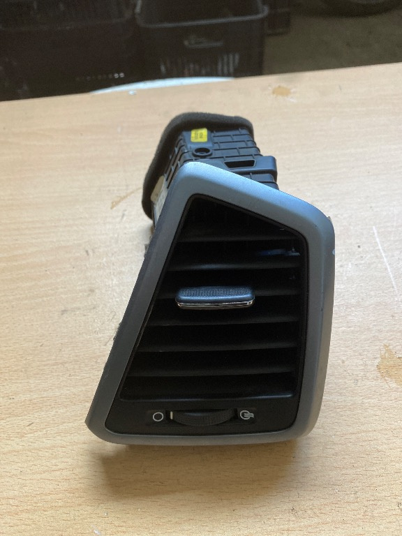 Gura grila aer ventilatie dreapta 97490-D7000 Hyundai Tucson 3 (2016-2021) 2.0crdi