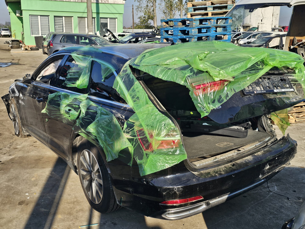 Gura ventilatie bord fata 4K1820902 Audi