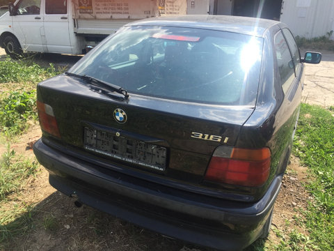 Haion BMW E36 116i Coupe