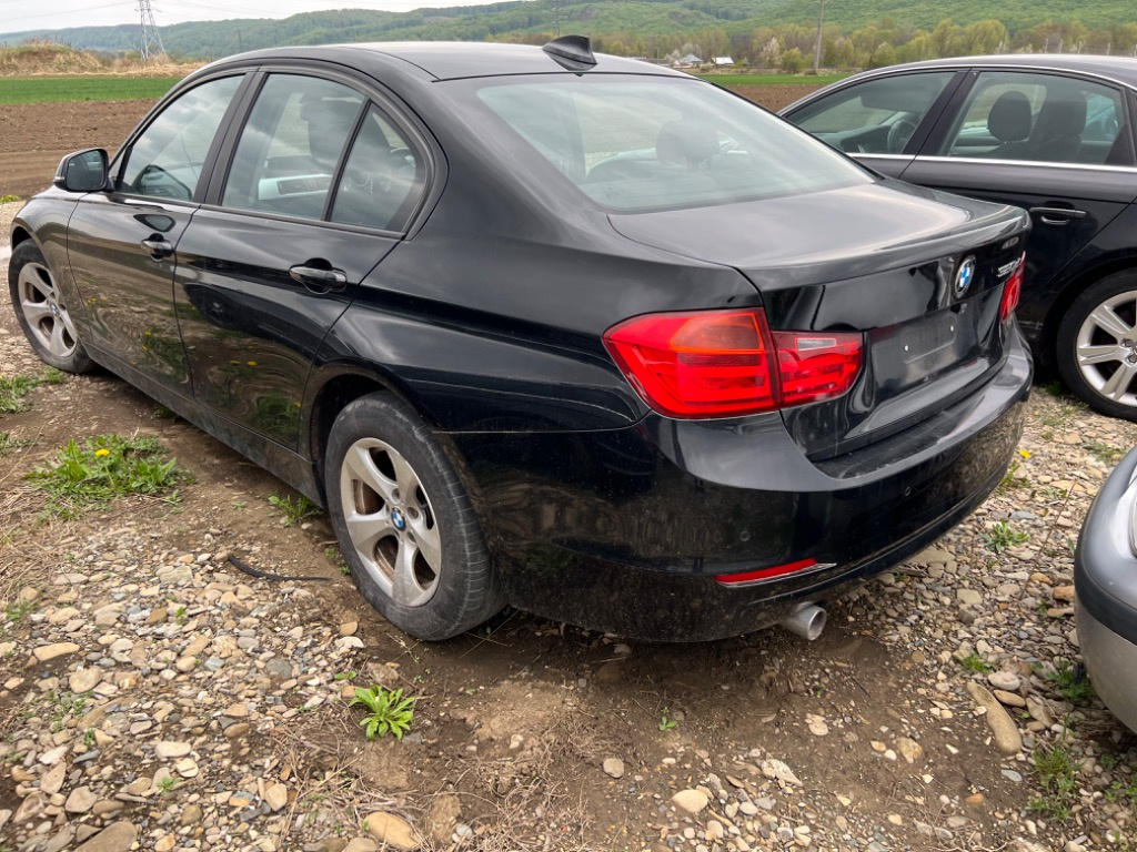 Haion BMW F30 2012 Sedan 2.0 Diesel