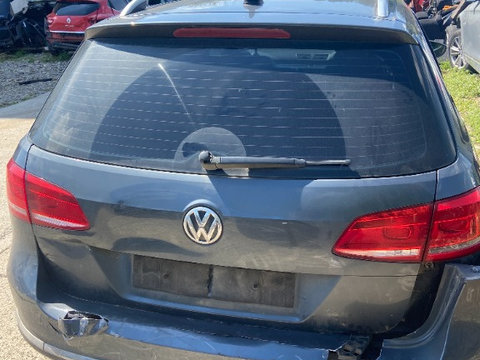 Haion cu Defect Volkswagen Passat B7
