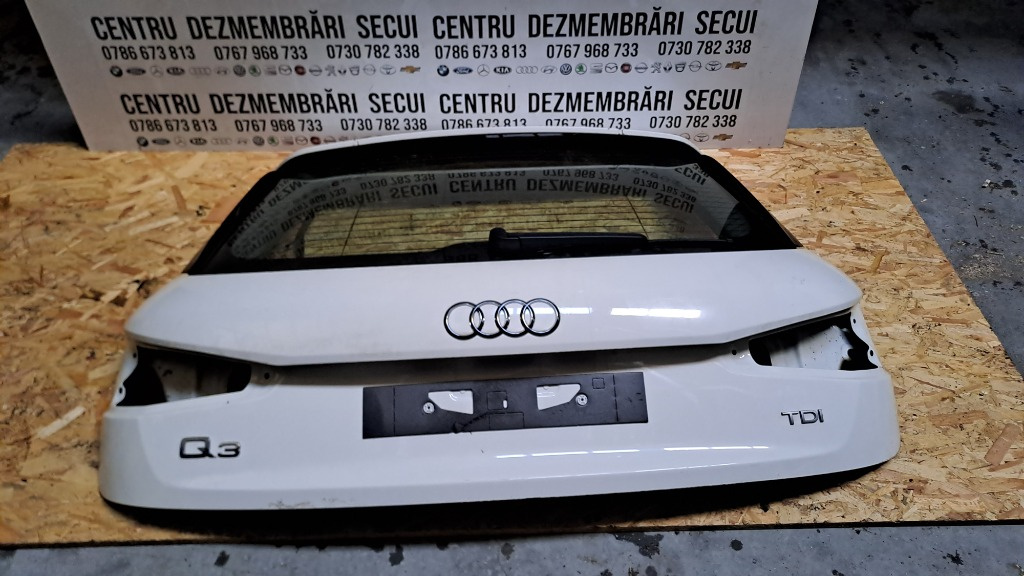 Haion cu luneta Audi Q3