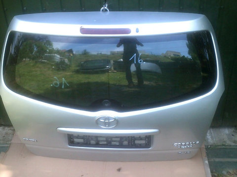Haion cu luneta Toyota Corolla Verso AR10 an 2004-2010