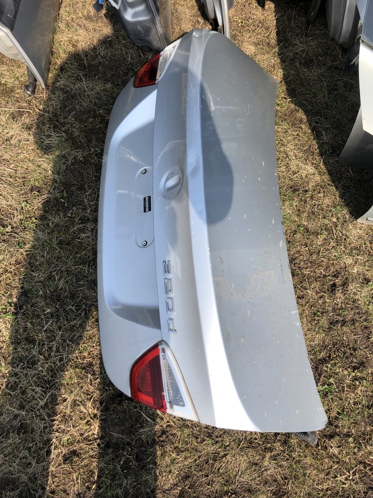 Haion E90 berlina 2007 cu mic defect