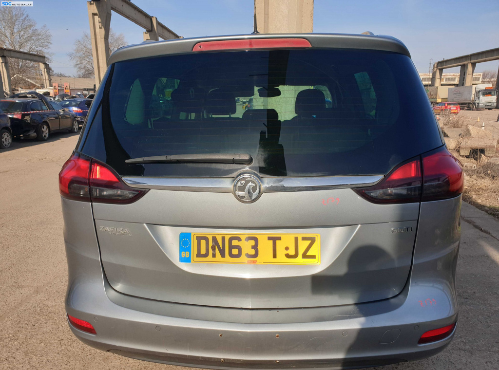 Haion Haion Portbagaj cu Luneta Geam Sticla Dezechipat Opel Zafira C 2011 - 2019 Culoare Z179 [K4245]