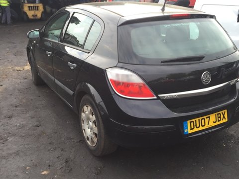 Haion Opel Astra H neagra cod culoare Z2HU