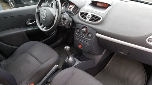 Haion Renault Clio 3 1.5 dci din 2008