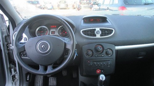 Haion Renault Clio 3 1.5 dci din 2008