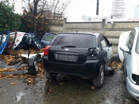 Haion spate+luneta - Toyota Corolla 1.6i, an 2002