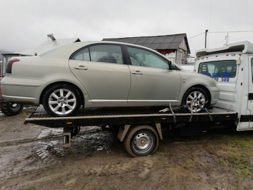 Haion Toyota Avensis 2006 Berlina combi 