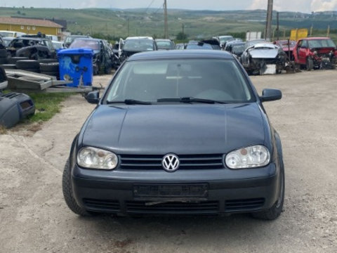 Haion Volkswagen Golf 4 1999 hatchback 1,6 mpi