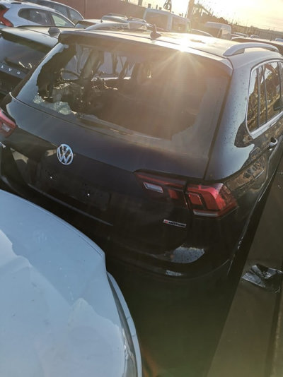 Haion Volkswagen Tiguan 5N 2018 Suv 1.4 tsi