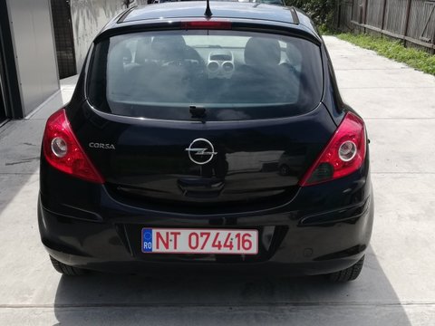 Haion cu luneta Opel Corsa D coupe