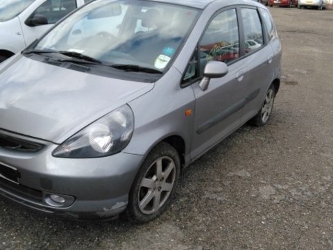 Honda Jazz (2004) 1.4 90 CP Benzina