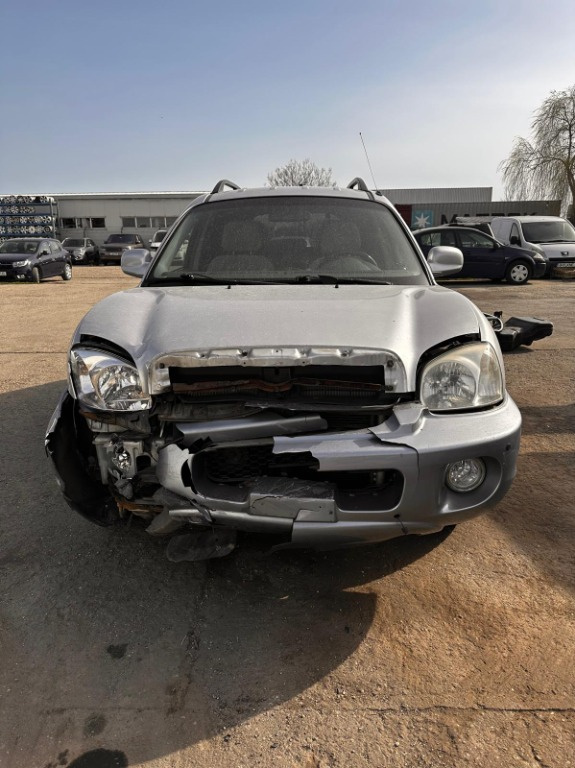 Hyundai Santa Fe 2005 2.4 b tip G4JS