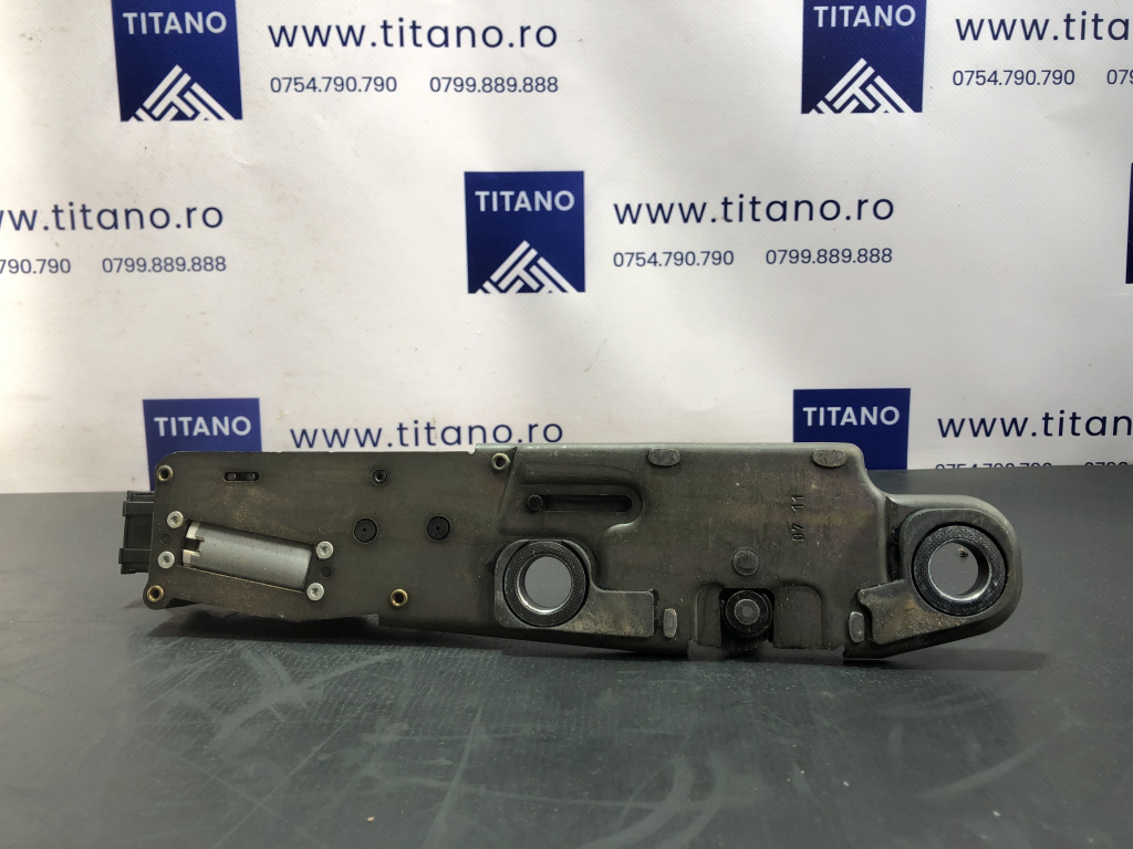 Iala broasca haion electric VW Passat B7 2.0TDI CFG DSG sedan 2012 (3AF827887)