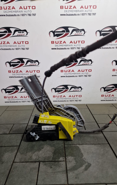 Incuietoare / Broasca usa spate dreapta Cod: 81420