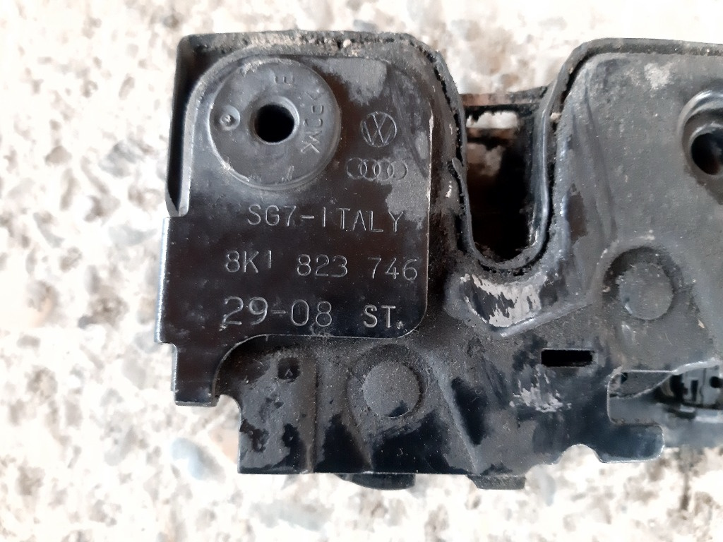 Incuietoare capota AUDI A4 B8 cod 8K1823