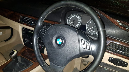 Incuietoare capota BMW E90 2004 Sedan 2.