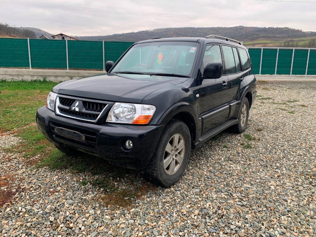 Incuietoare capota Mitsubishi Pajero 2006 SUV 3.2 Diesel