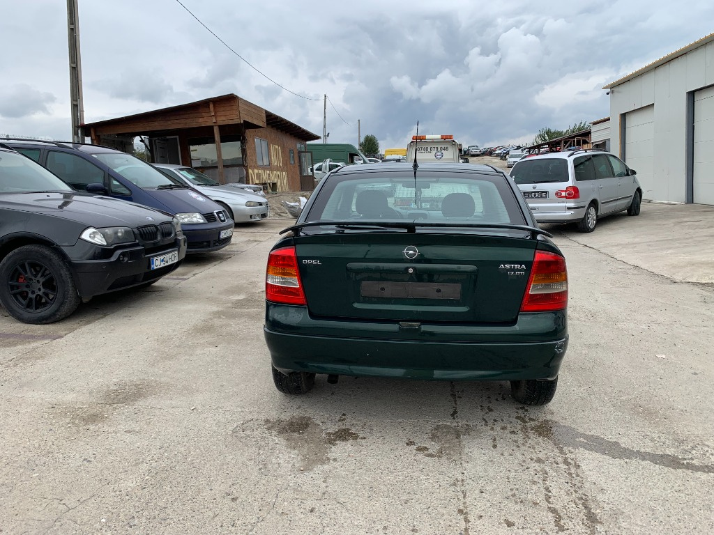 Incuietoare capota Opel Astra G 2001 cup