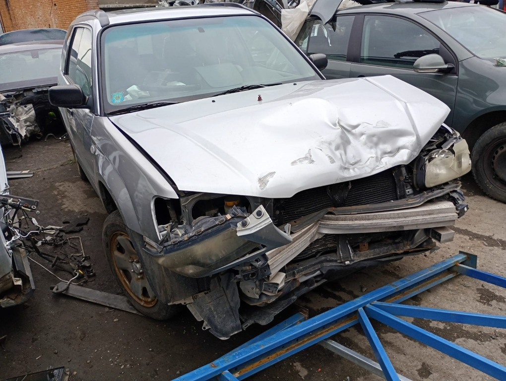 Incuietoare capota Subaru Forester 2004 