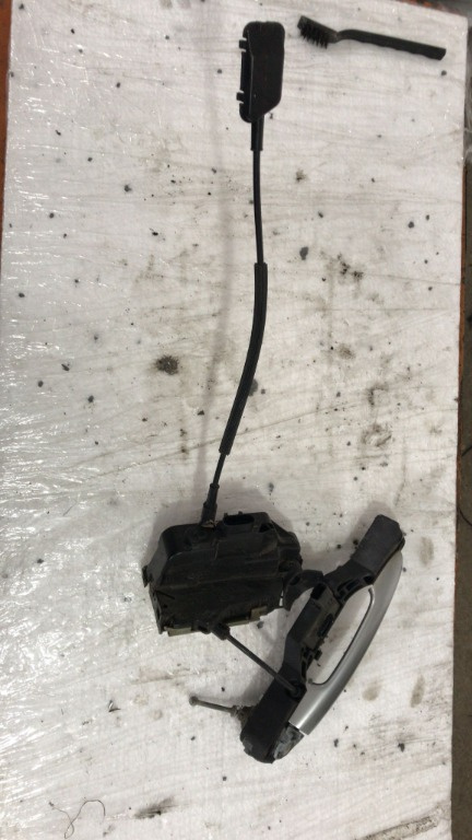Incuietoare cu maner stanga fata Renault Laguna 2