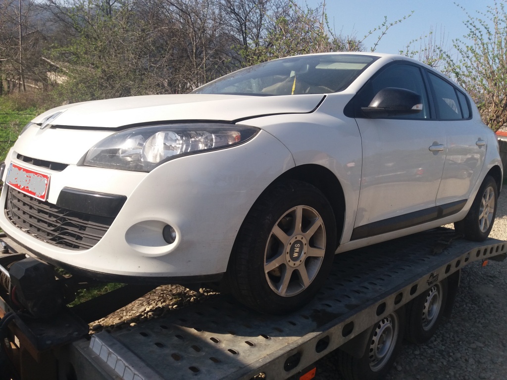 Incuietoare usa fata dreapta sau spate stanga Renault megane 2012 hb. , stare buna , parc autorizat