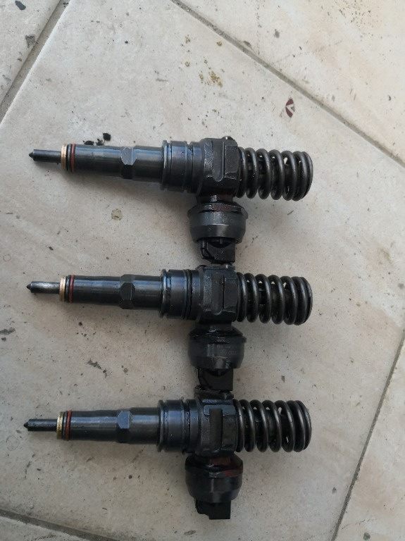 Injectoare 1.9 tdi vw Audi 038130073AK