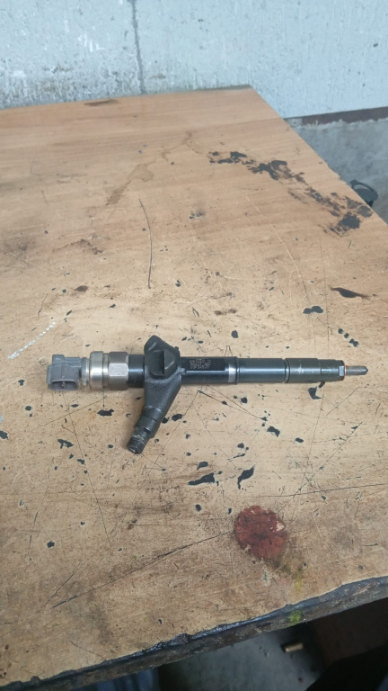 Injectoare aw402aw4 Nissan 2.2 dci