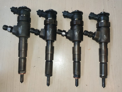 Injectoare Injector Peugeot Citroen 1.4 hdi cod 0445110135