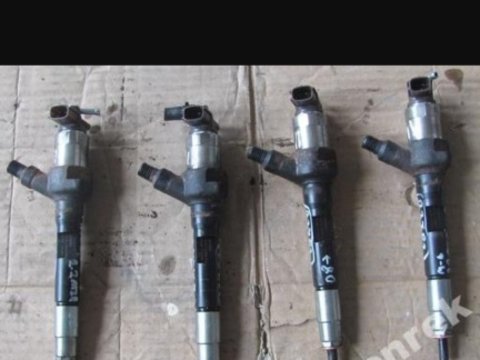 Injectoare mazda CX7 in state buna cu garantie cod R2AA 13H50