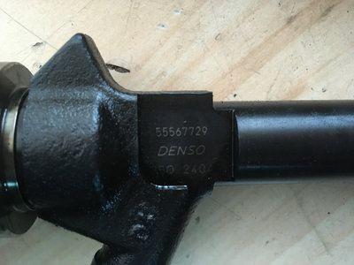 Injectoare Opel Astra J Euro 5 cod: 55567729