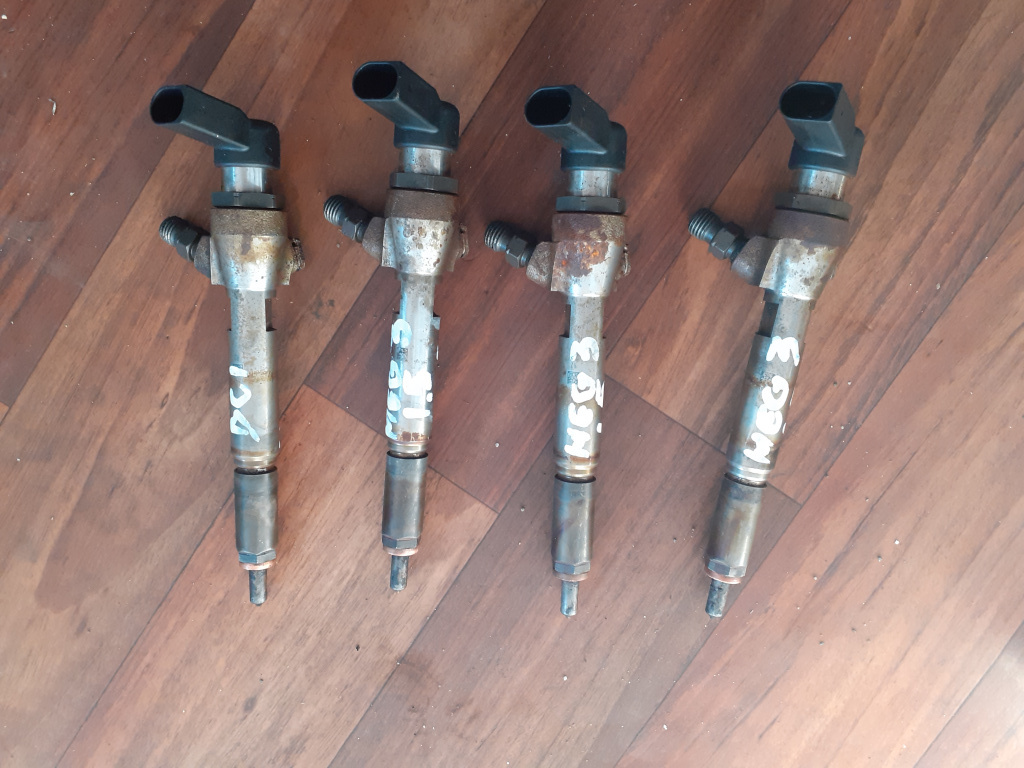 Injectoare renault 1.5 dci euro 4 siemens 8200842205