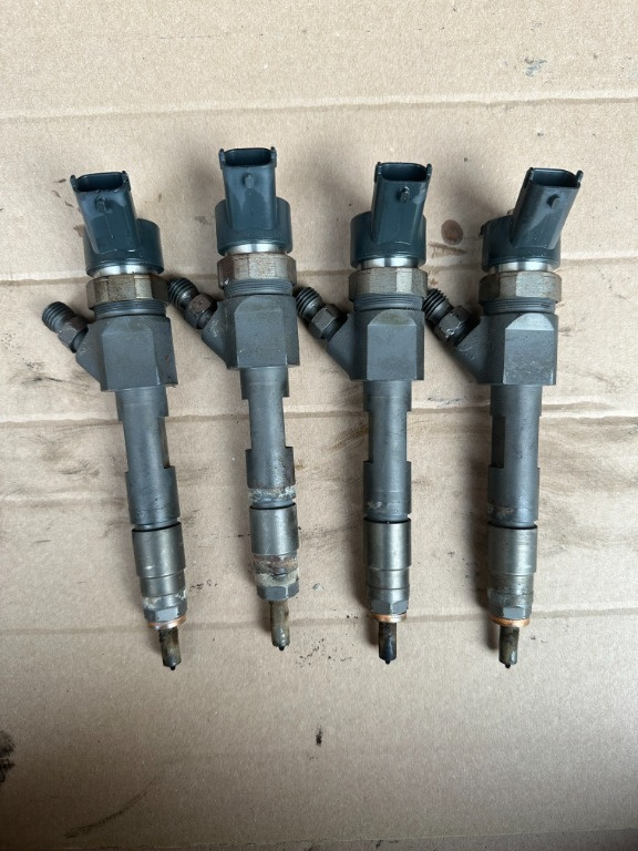 Injectoare Renault Megane 2 / Scenic 2 1.9 dci 96 KW / 131 CP cod 0445110230