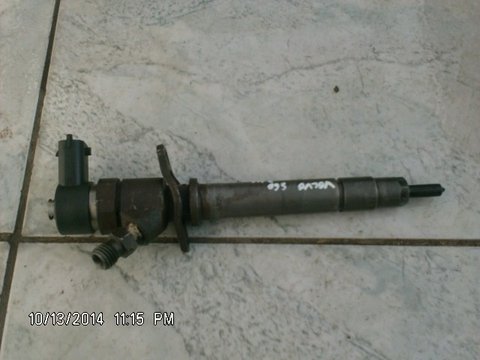 Injectoare Volvo S60 cod 865 8352