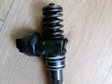 Injector 038130073BP 1.4 TDI Volkswagen POLO 9N 2001