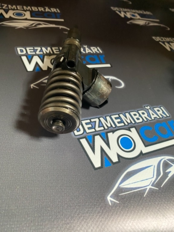 Injector 038130073G BKD 2.0 vag
