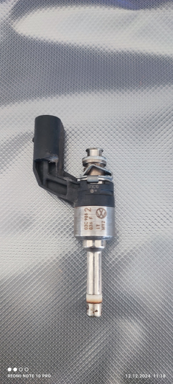 INJECTOR 03C906036F Volkswagen GOLF 6 an 2011 CAVD / CAXC / CAX cod piesa 03C906036F