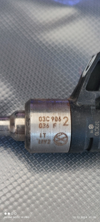 INJECTOR 03C906036F Volkswagen GOLF 6 an 2011 CAVD / CAXC / CAX cod piesa 03C906036F