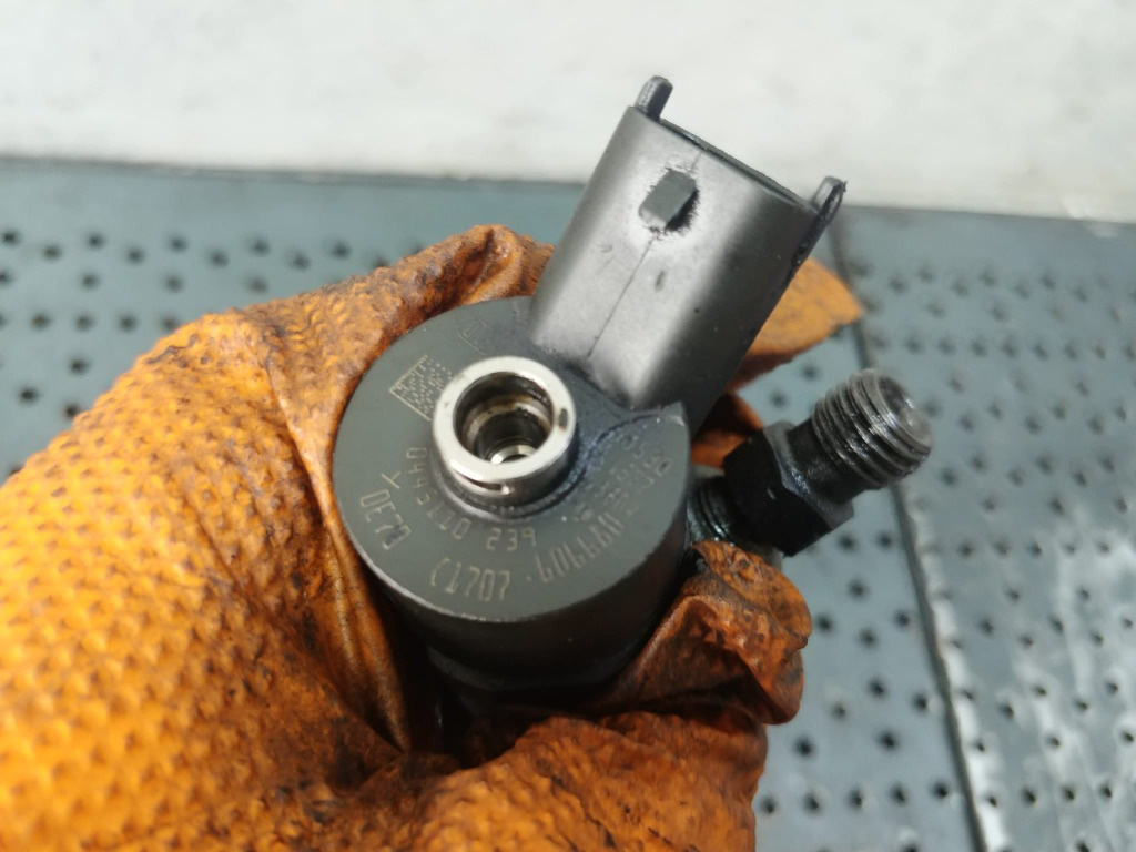 Injector 0445110239 1.6 d ford focus 2 f