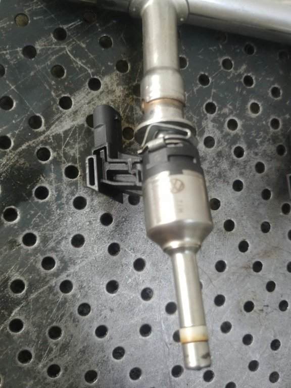 Injector 1.2 tsi cbz skoda fabia 2 vw polo 6r golf 6 03f906036b