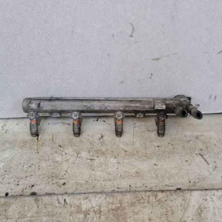Injector 1.4 benzina VW Golf 4 036031C