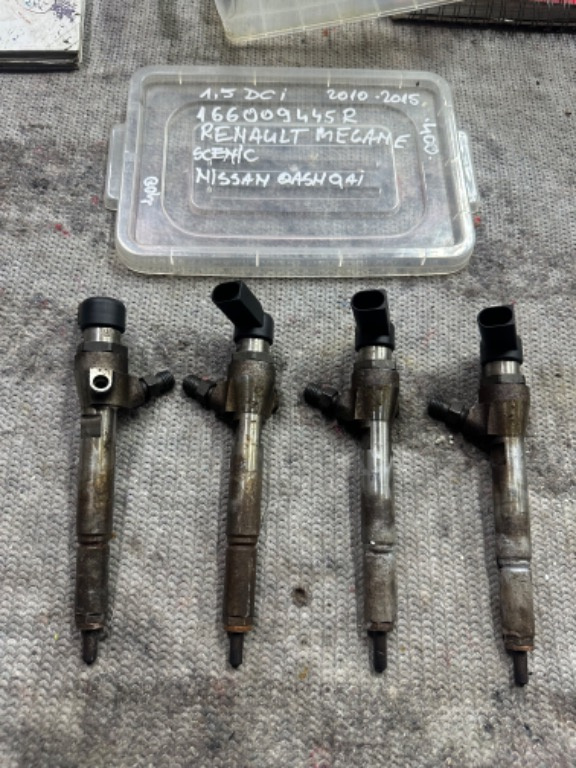 Injector 1.5 dci RENAULT MEGANE, SCENIC, NISSAN QASHQAI an 2010-2015 cod 166009445R