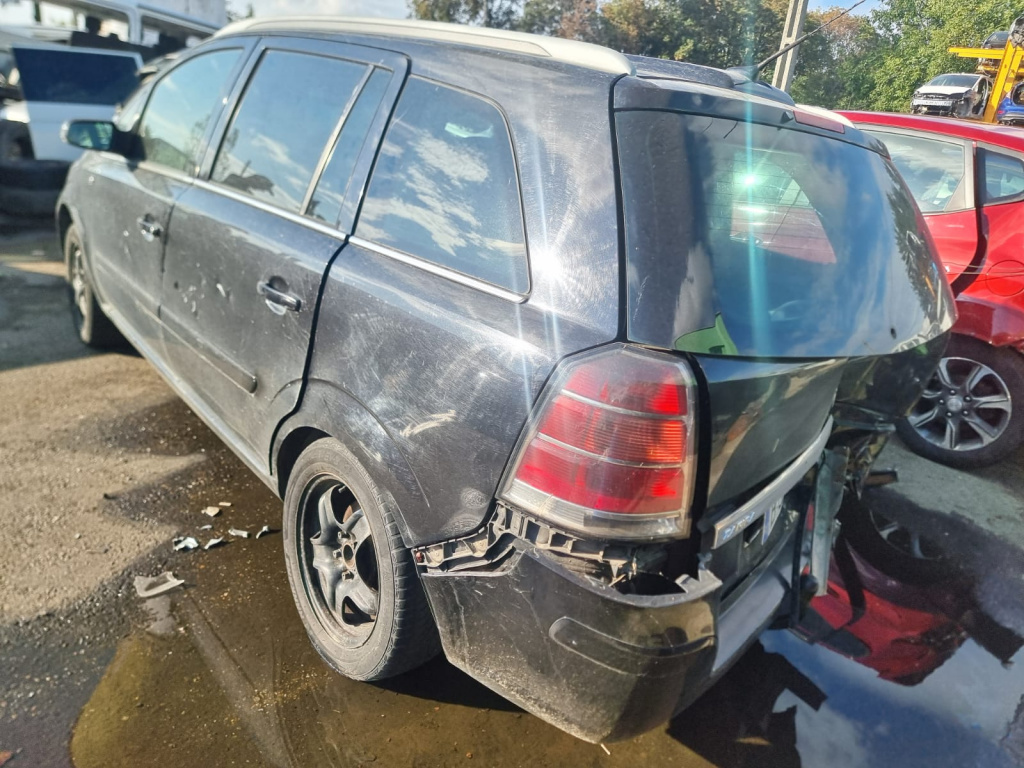 Injector 1.9 cdti Z19DTH Opel Zafira B [